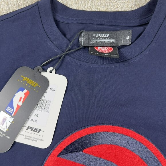 Pro Standard NBA Atlanta Hawks Embroidered Logo T-Shirt Blue Men’s Size Medium - Picture 2 of 8